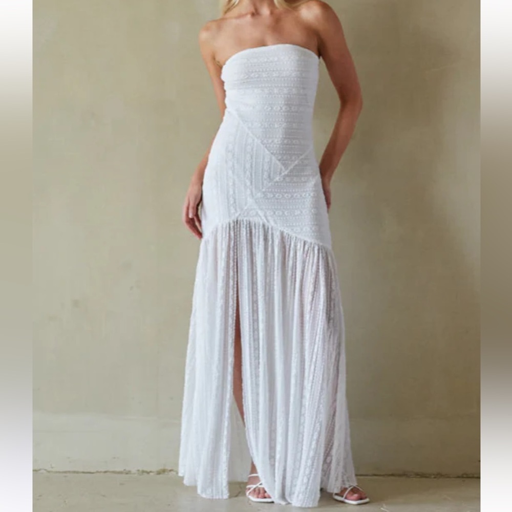American Threads - Ariana Strapless Lace Maxi Dress